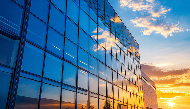 如何清洁门窗幕墙的玻璃？